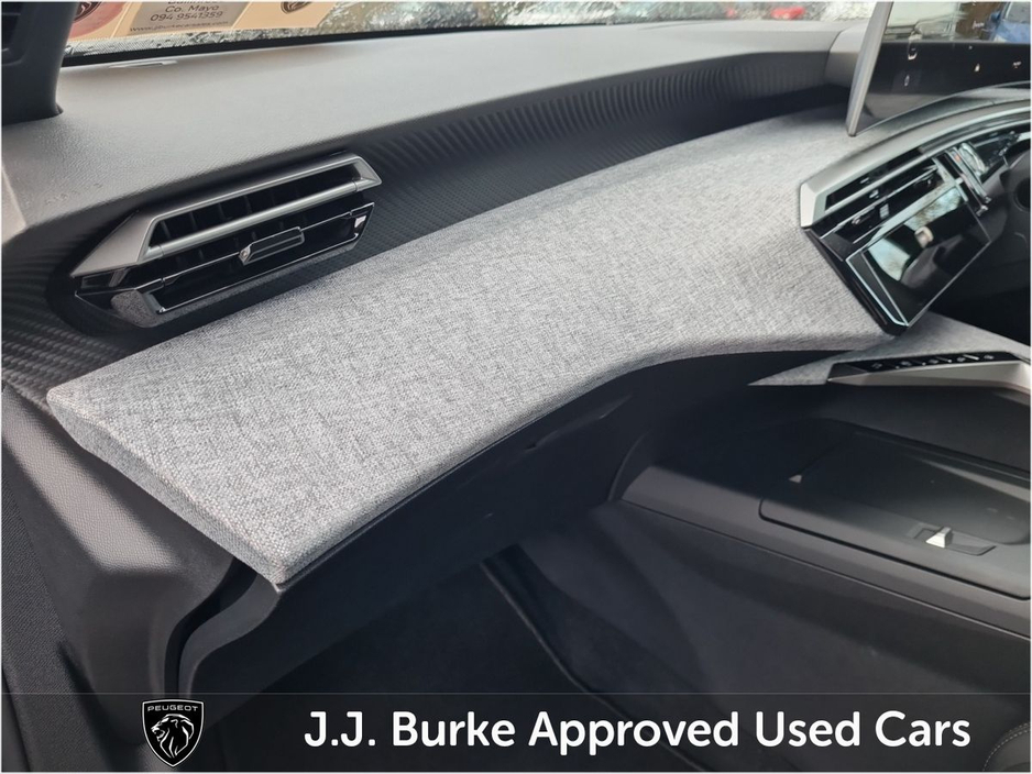 2026 Peugeot 5008 1.2 MHEV 145bhp E-DCS6 Allure