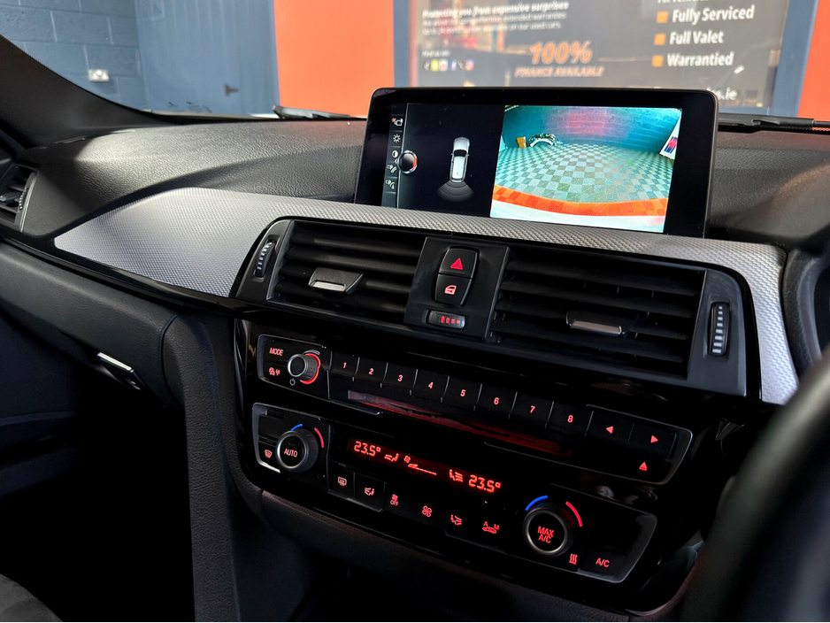 2016 BMW 3 Series - image 5