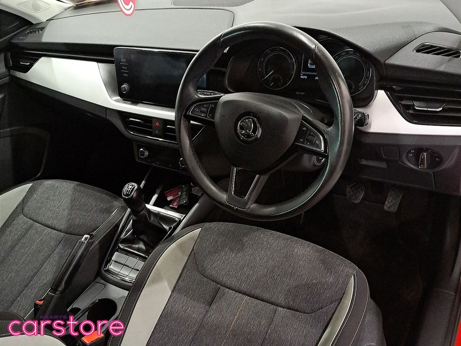 2020 Skoda Kamiq - image 15