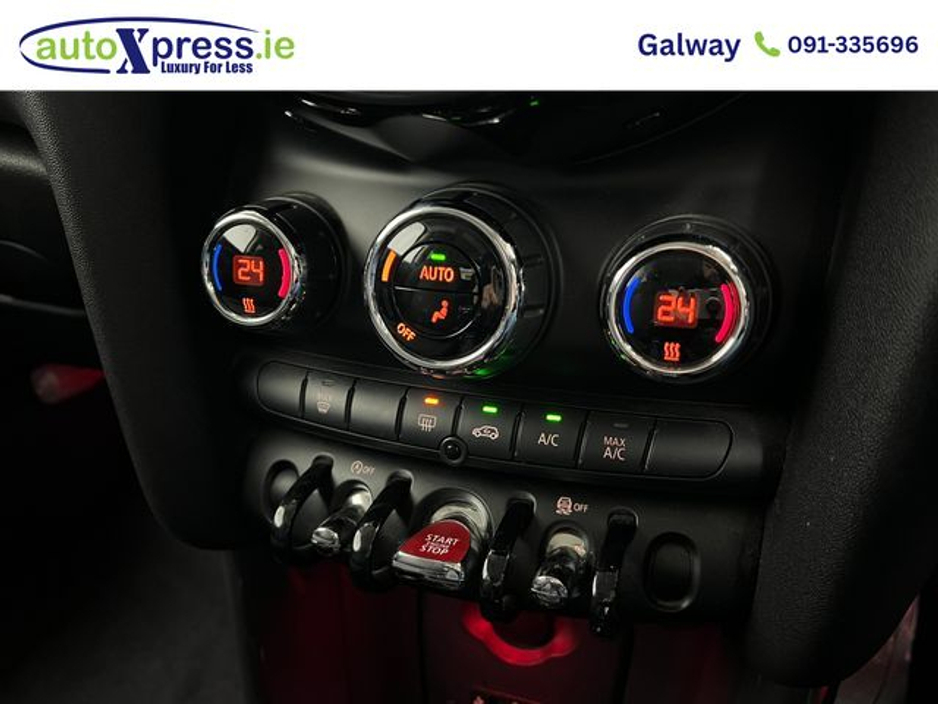 2017 MINI Cooper D - image 8