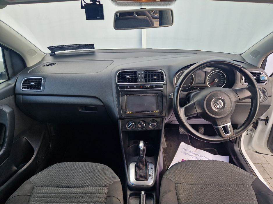 2013 Volkswagen Polo - image 14