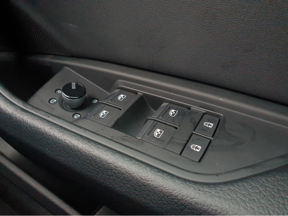 2022 Audi e-tron 55 Quattro 95 kWh FULLY ELECTRIC NCT 02/28 FINANCE AVAILABLE €118 PER WEEK 2 KEYS/ FULL LEATHER/ ELECTRIC SEATS/ HEATED SEATS/ SAT NAV/ TOUCH SCREEN/ ANDROID AUTO/ APPLE CAR PLAY/ HISTORY CHECKED €29,900