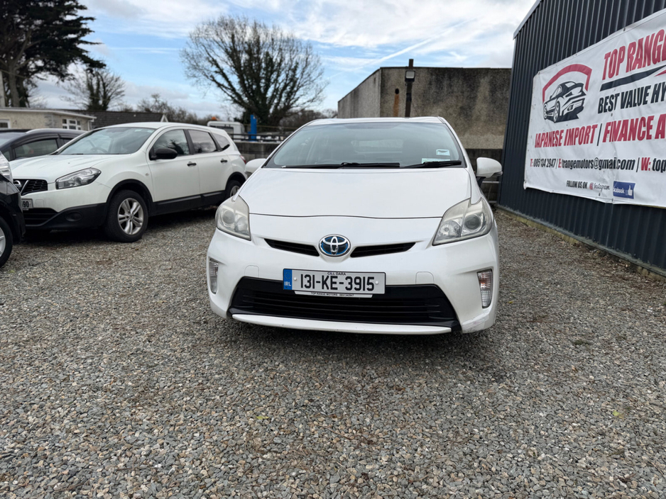 2013 Toyota Prius - image 2