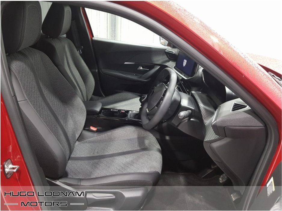 2025 Peugeot 2008 - image 11