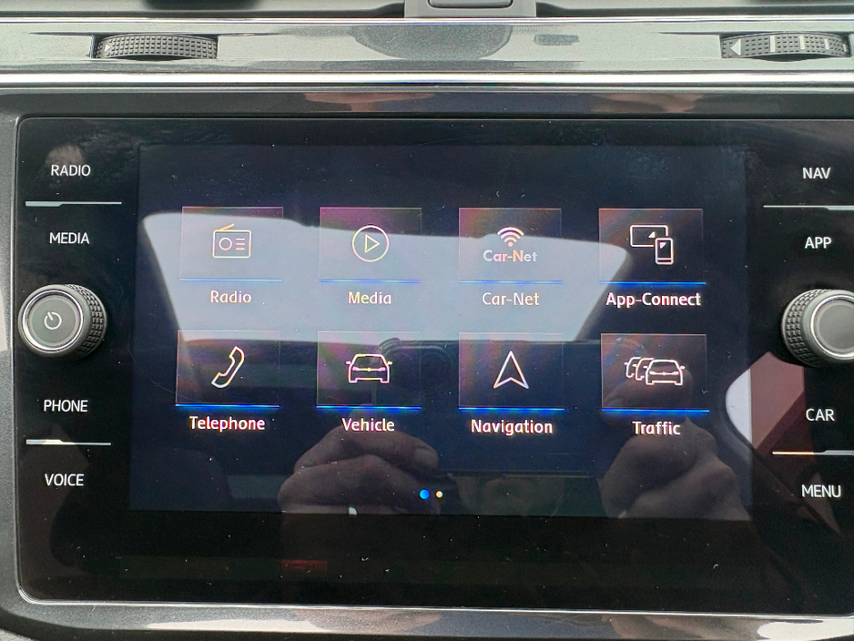 2018 Volkswagen Tiguan - image 31