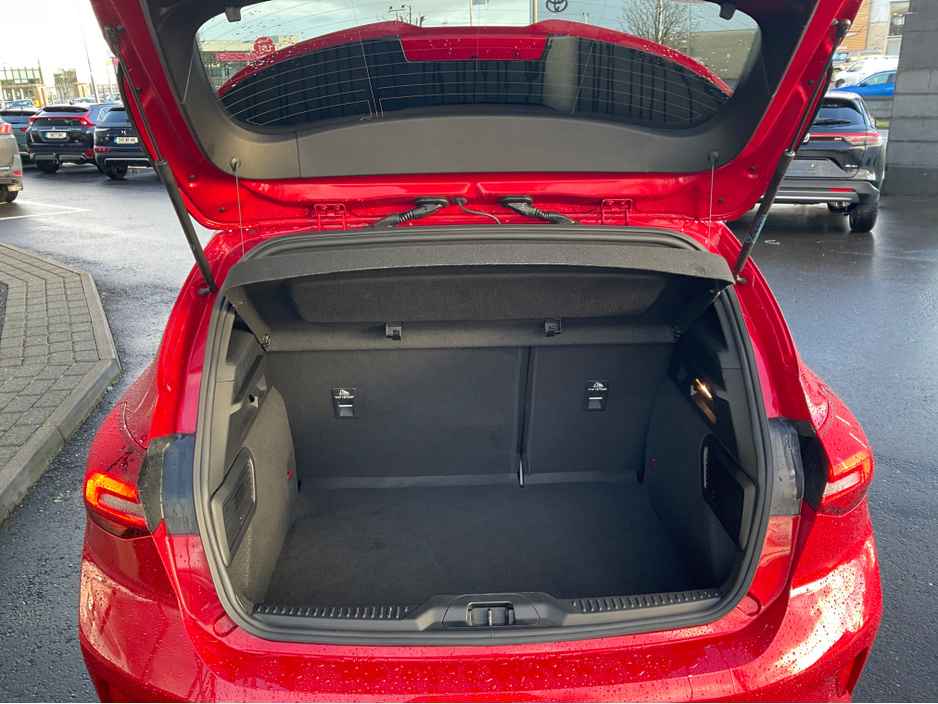 2024 Ford Focus 1.0L ECO ST-LINE 125PS M €26,500