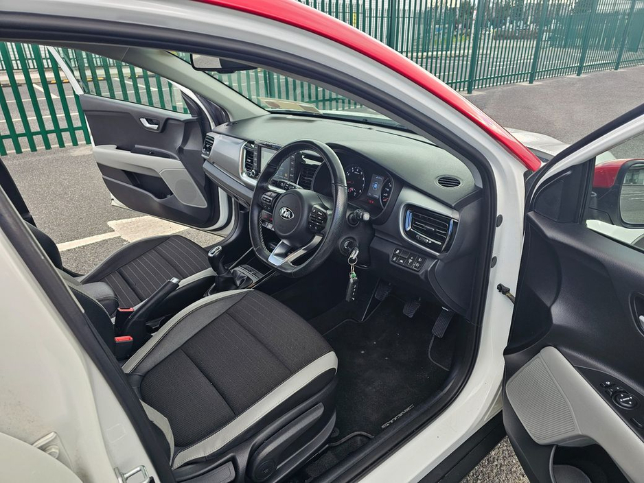 2018 Kia Stonic - image 12