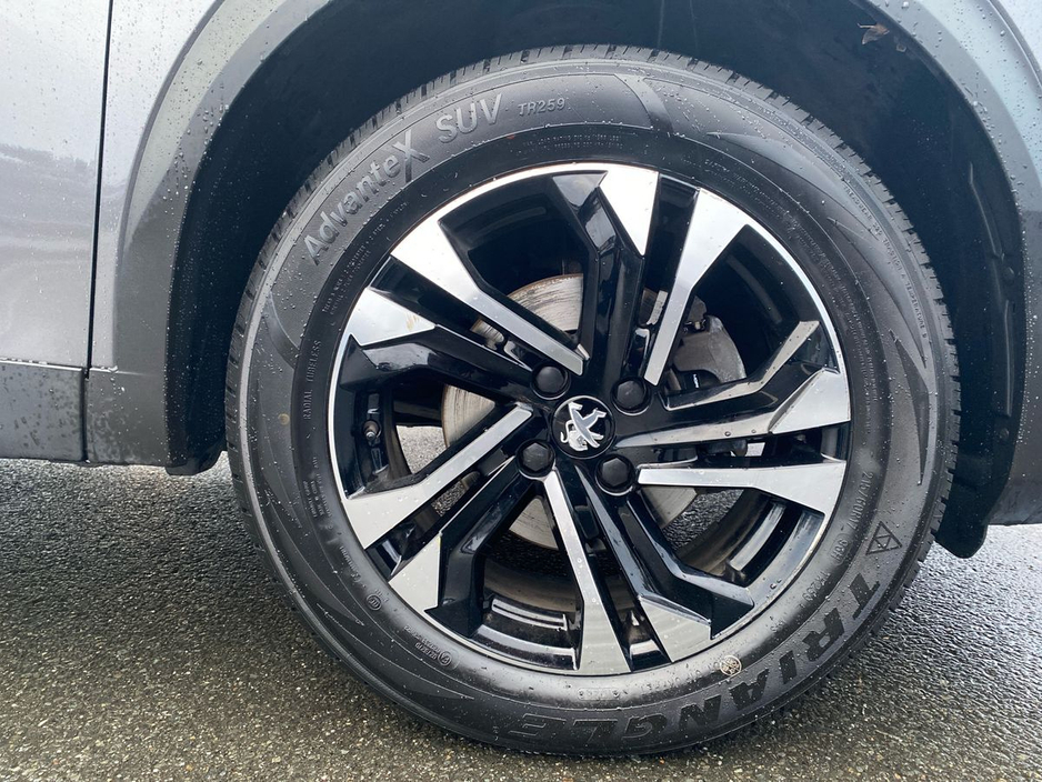 2022 Peugeot 2008 - image 5