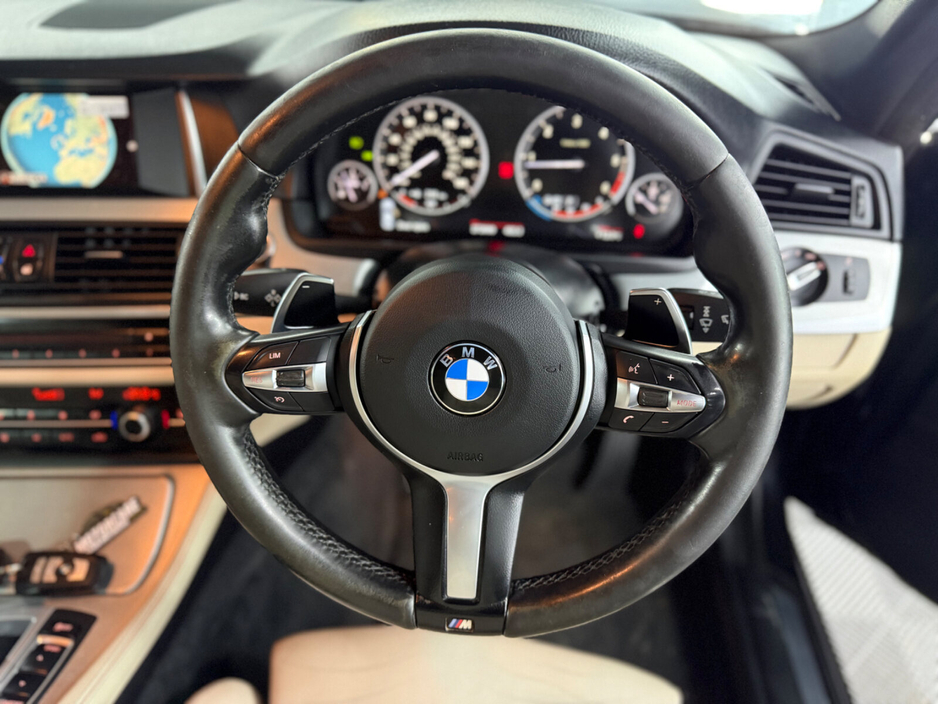 2015 BMW 5 Series - image 23