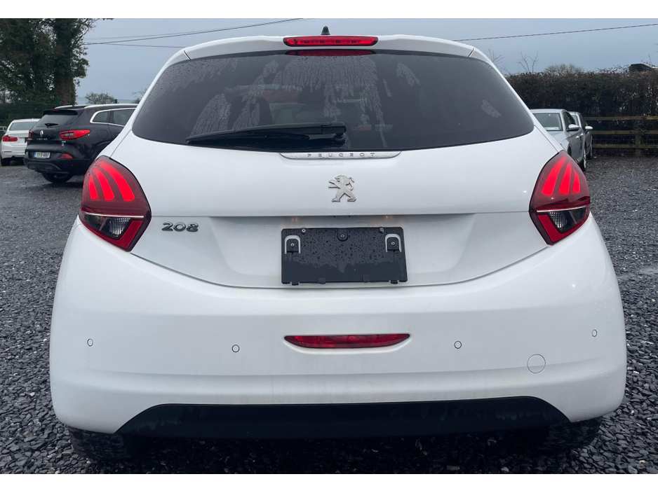2016 Peugeot 208 1.2 Petrol Automatic LOW KM €9,900