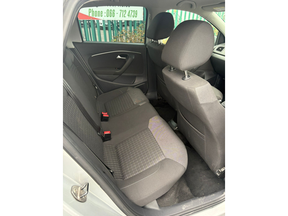 2014 Volkswagen Polo - image 7