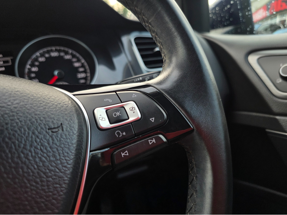 2017 Volkswagen Golf ( 172 REG ) NEW MODEL 1.2 TSI CARPLAY ANDROIDAUTO  LANE ASSIST  ALLOYS €15,450