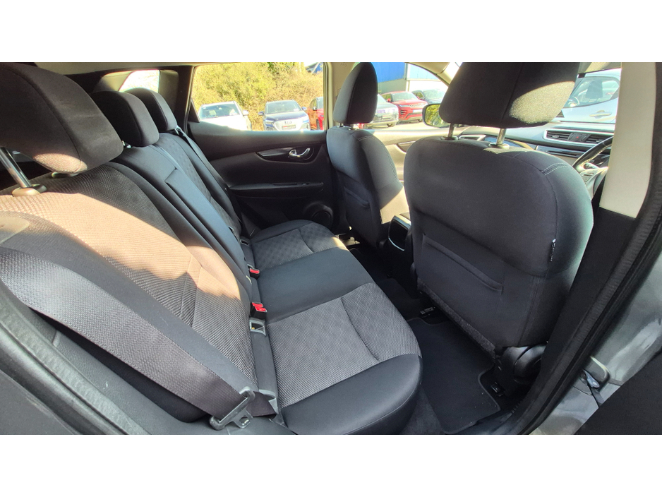 2014 Nissan Qashqai - image 15