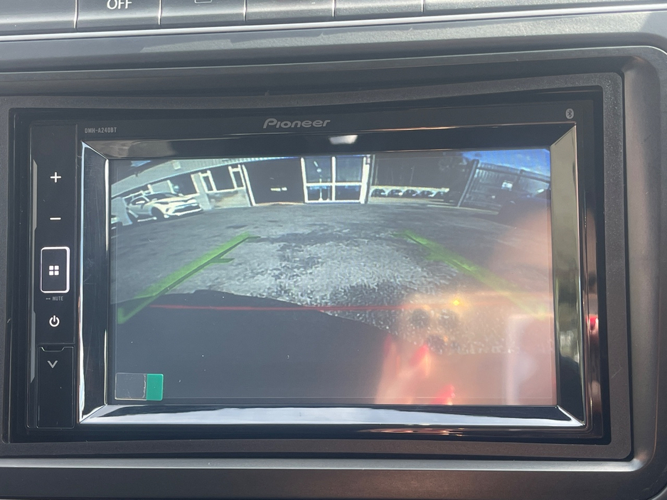 2016 Volkswagen Polo - image 13