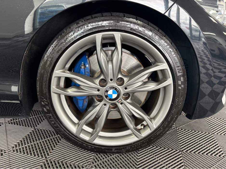 2015 BMW M1 - image 7