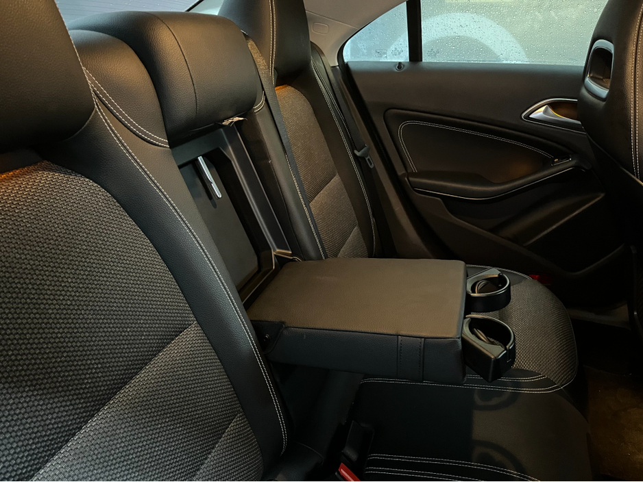 2017 Mercedes-Benz CLA Class €19950! 2017 MERCEDES-BENZ CLA180 1.6 AUTOMATIC / CRUISE CONTROL / REVERSE CAMERA / ELECTRIC MEMORY & HEATED SEATS / PADDLE SHIFTERS €19,950