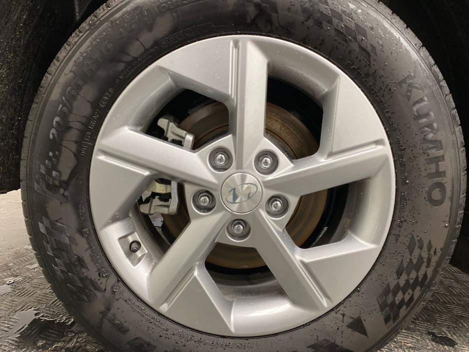 2026 Hyundai Kona - image 5