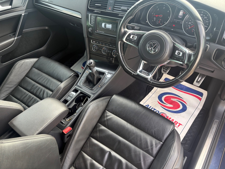 2016 Volkswagen Golf - image 13