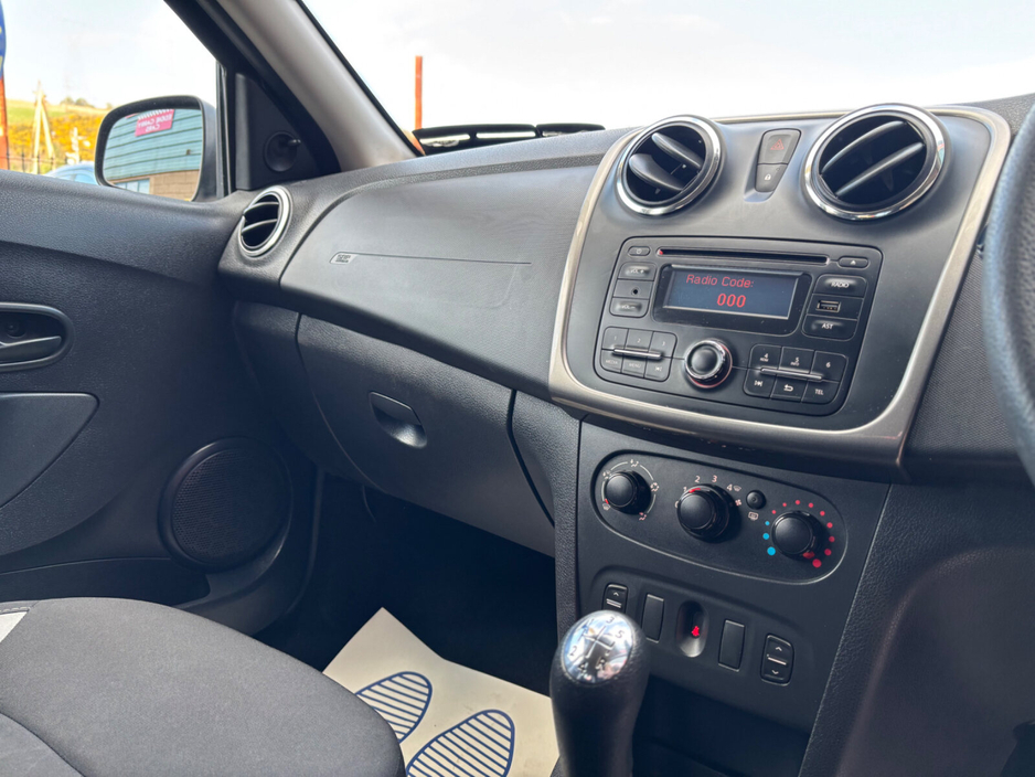 2016 Dacia Sandero Stepway - image 9