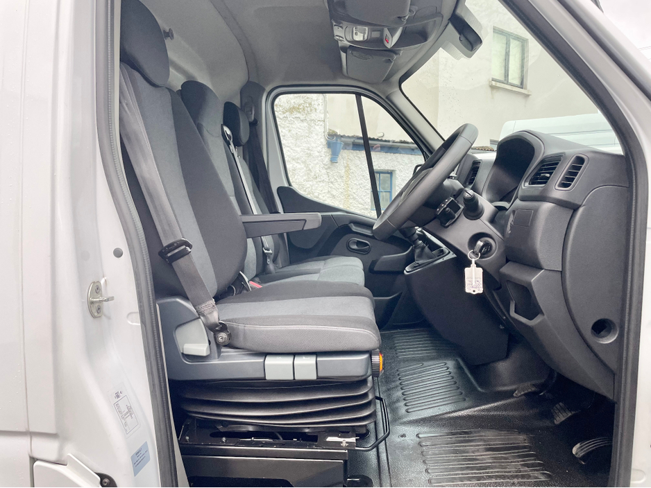 2023 Renault Master LM35 BUSINESS+ 2.3 BLUE DCI 135PS LWB €20,000