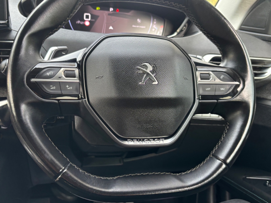 2021 Peugeot 3008 - image 12