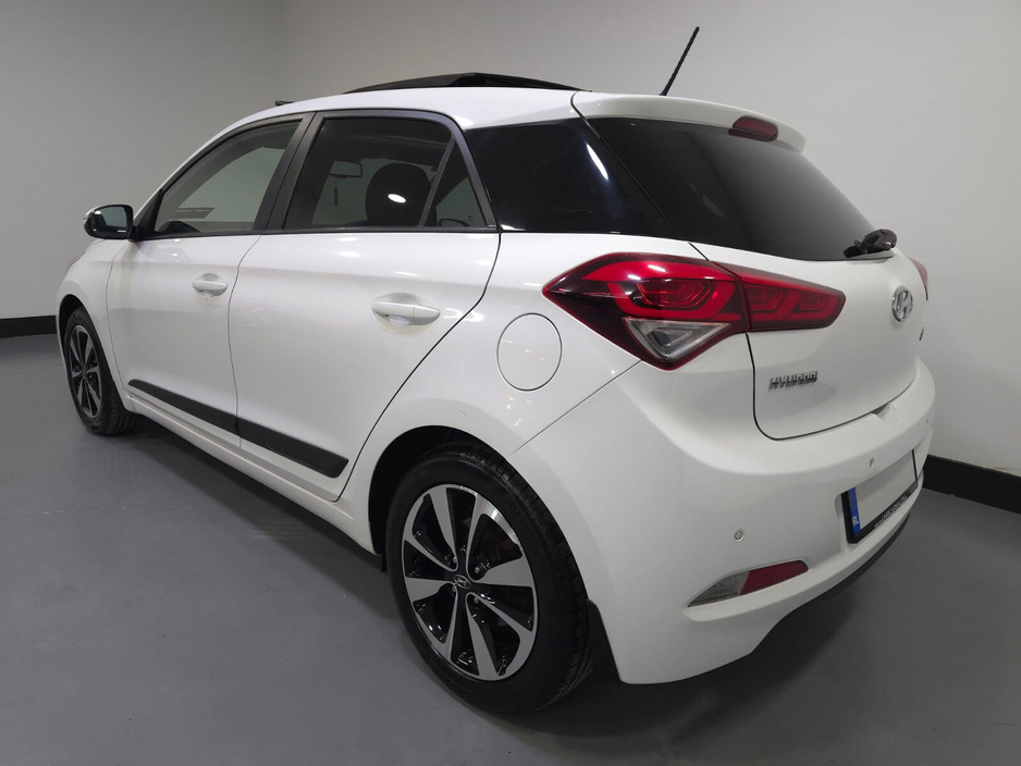 2015 Hyundai i20  €10,950