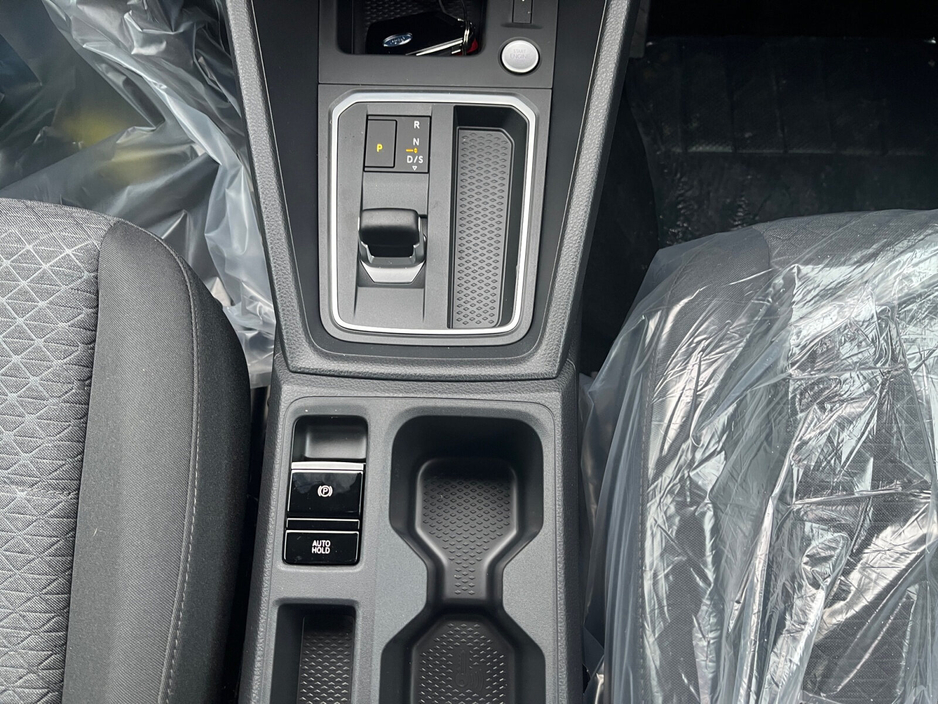 2026 Ford Tourneo Connect - image 9