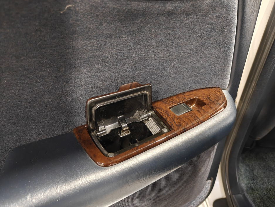 1993 Toyota Chaser - image 24