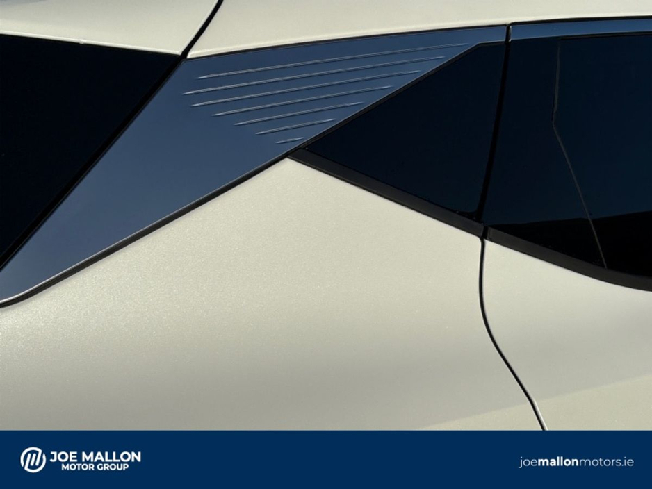 2026 Renault Scenic - image 17