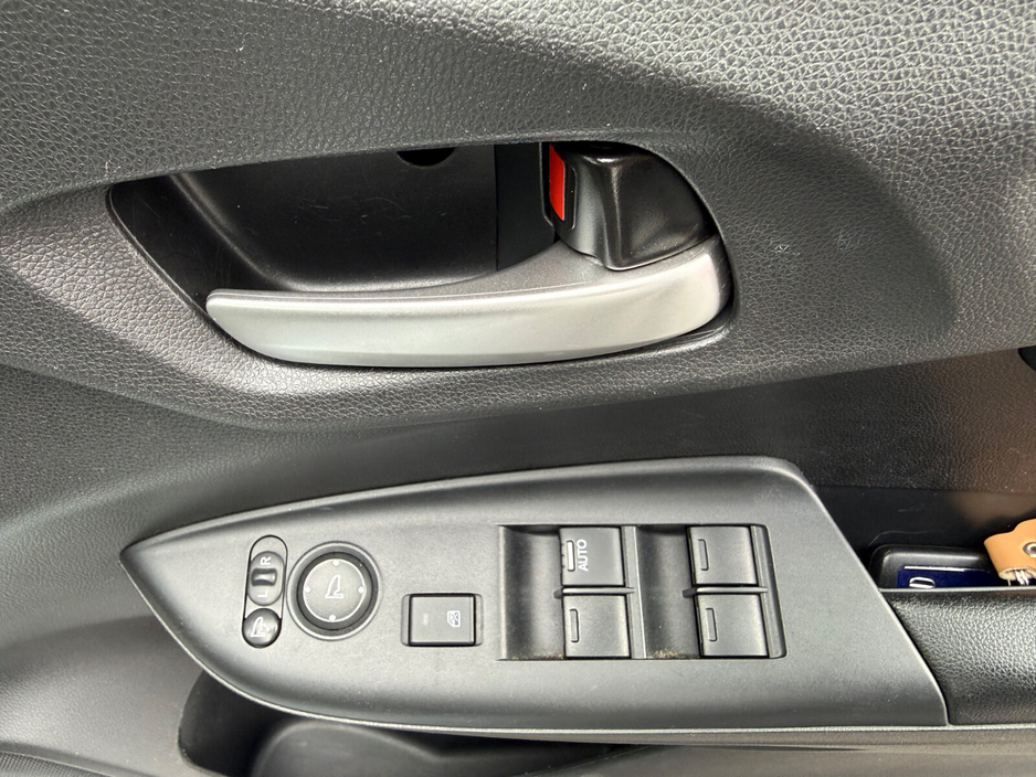 2016 Honda Fit - image 19