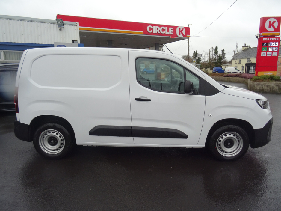 2026 Fiat Doblo - image 11