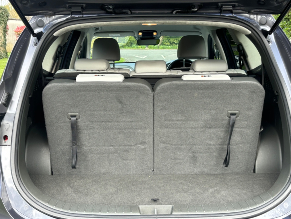 2022 Hyundai Santa Fe - image 13