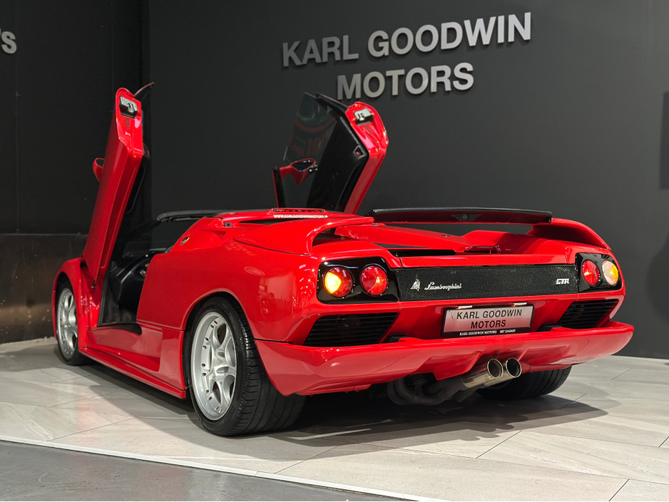 2000 Lamborghini Diablo - image 12