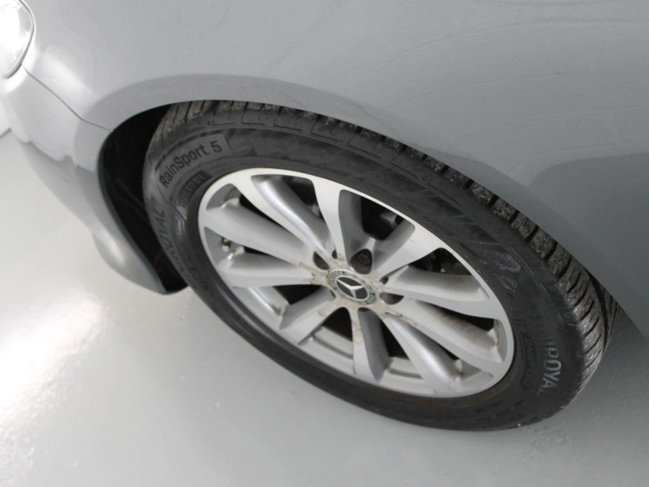 2018 Mercedes-Benz E Class - image 31