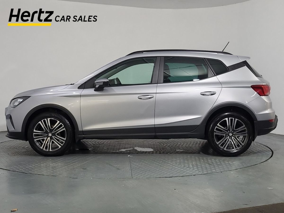 2024 SEAT Arona - image 2
