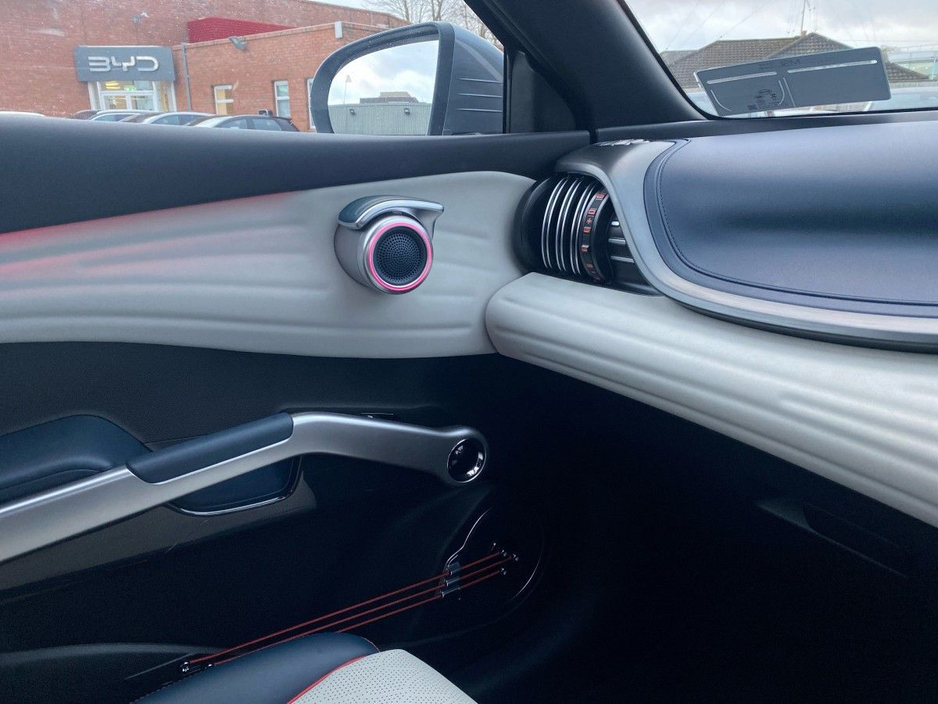 2023 BYD ATTO 3 - image 21