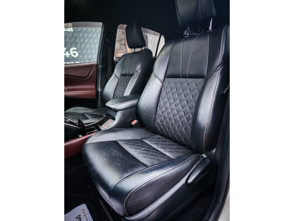 2015 Toyota Harrier - image 25