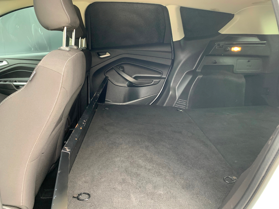 2018 Ford Kuga - image 12