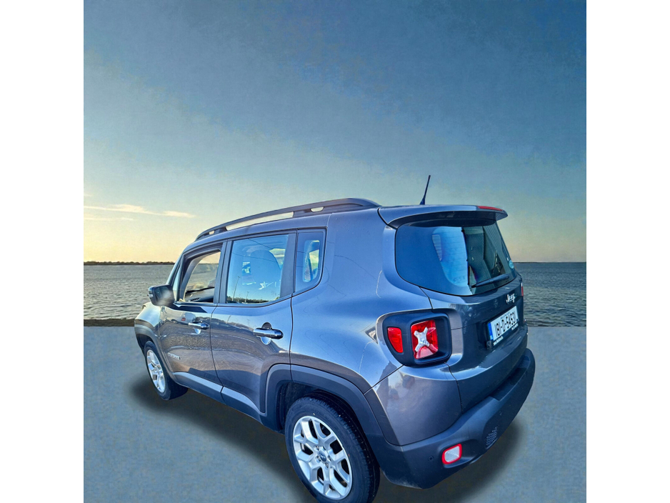 2018 Jeep Renegade - image 6