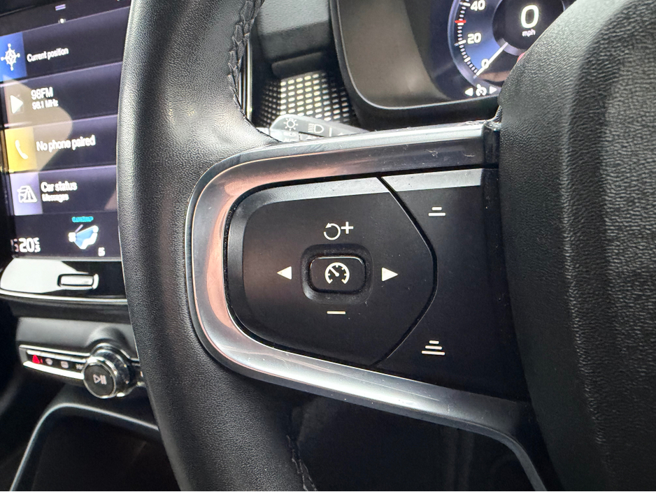 2021 Volvo XC40 R-DESIGN T5 RECHARGE//FULL LEATHER//FULL VOLVO SERVICE HISTORY//GREAT SPECIAL//SIMI AND AA DEALER €31,950