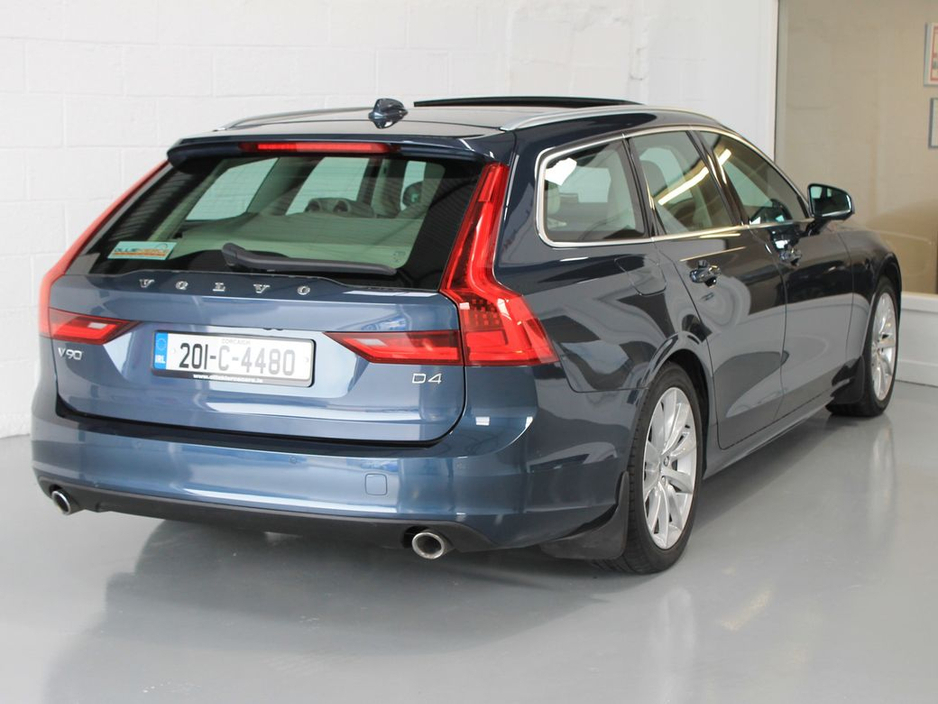 2020 Volvo V90 D4 MOM AT 5DR Auto €33,750
