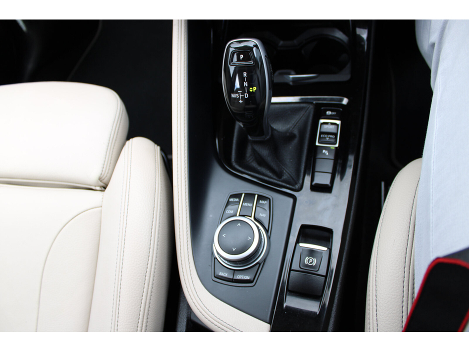 2020 BMW X1 - image 20