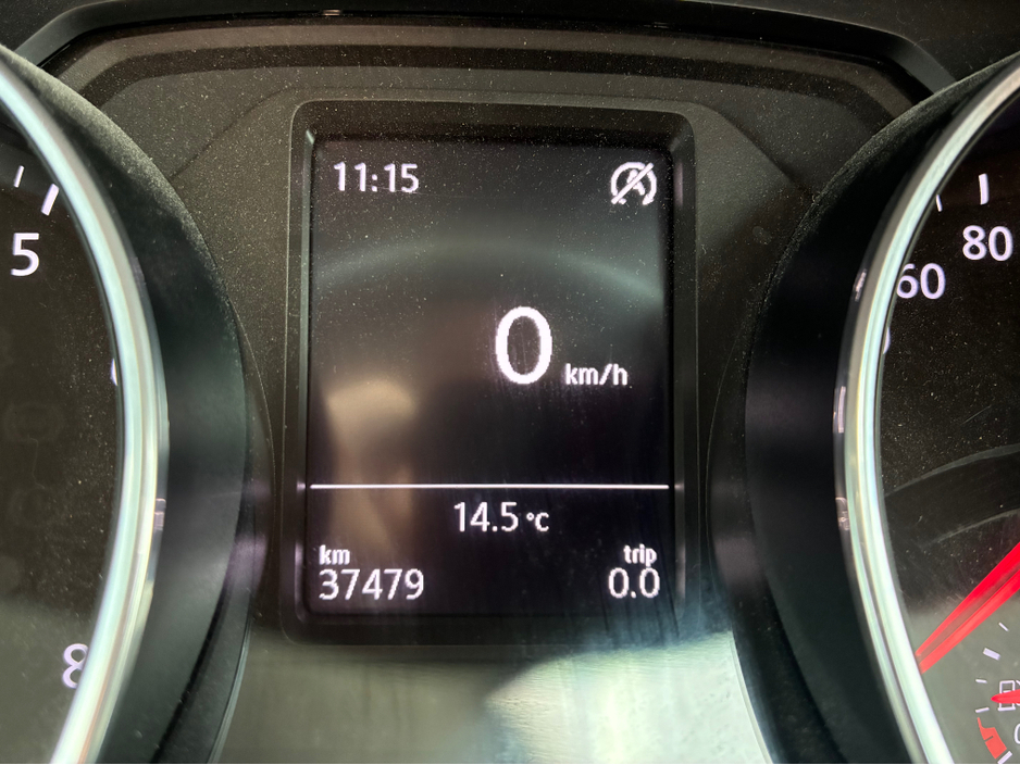 2015 Volkswagen Polo - image 18