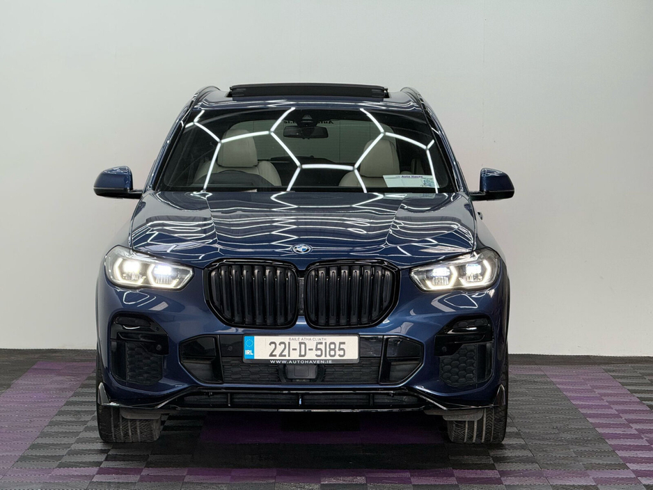2022 BMW X5 - image 2