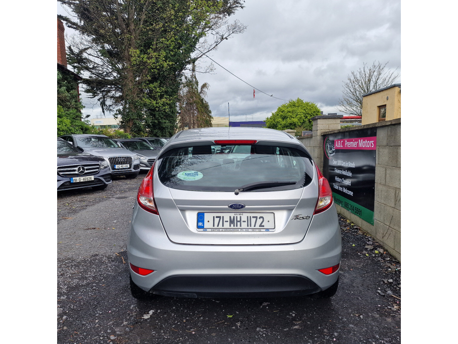 2017 Ford Fiesta - image 8