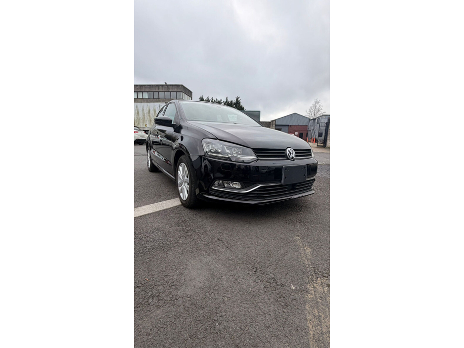 2017 Volkswagen Polo - image 4