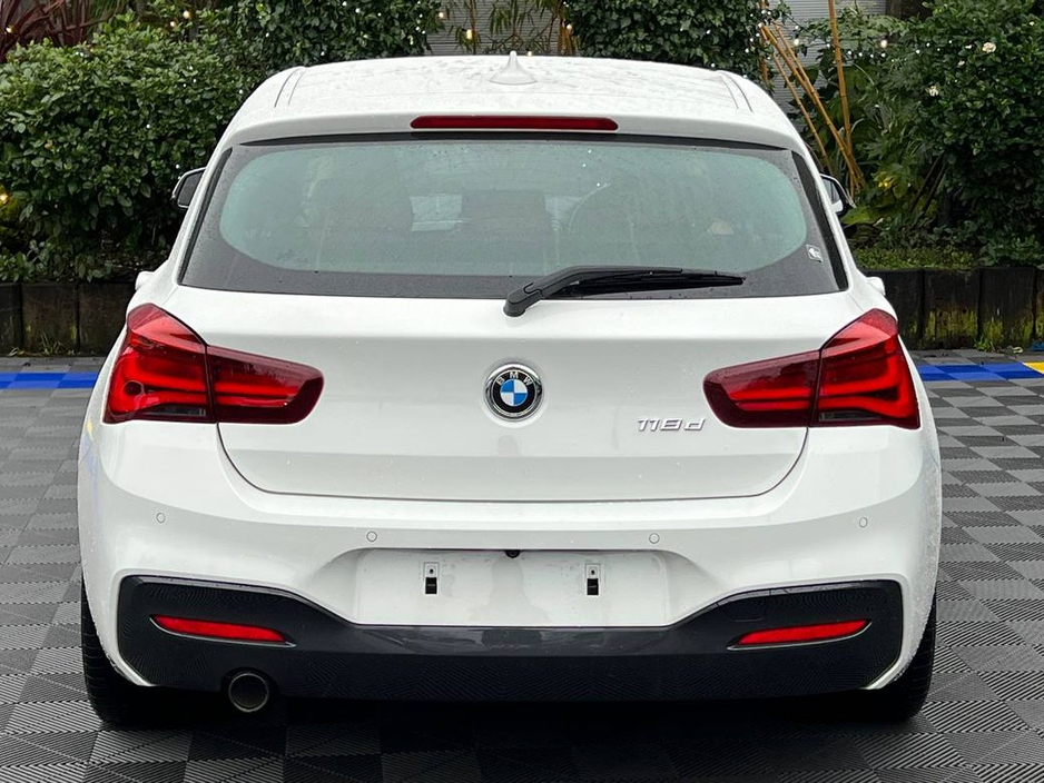 2017 BMW 1 Series 118d M-SPORT 2.0 D // SHADOW EDITION // LEATHER HEATED SEATS // 360 PARKING SENSORS €18,900