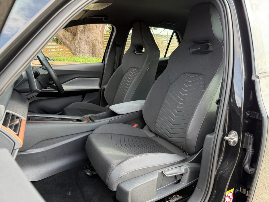 2025 Cupra Born - image 29