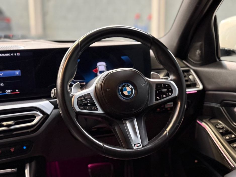 2023 BMW 3 Series 330E M-SPORT 232 REG // 12 MONTH WARRANTY // SAME DAY FINANCE €37,995