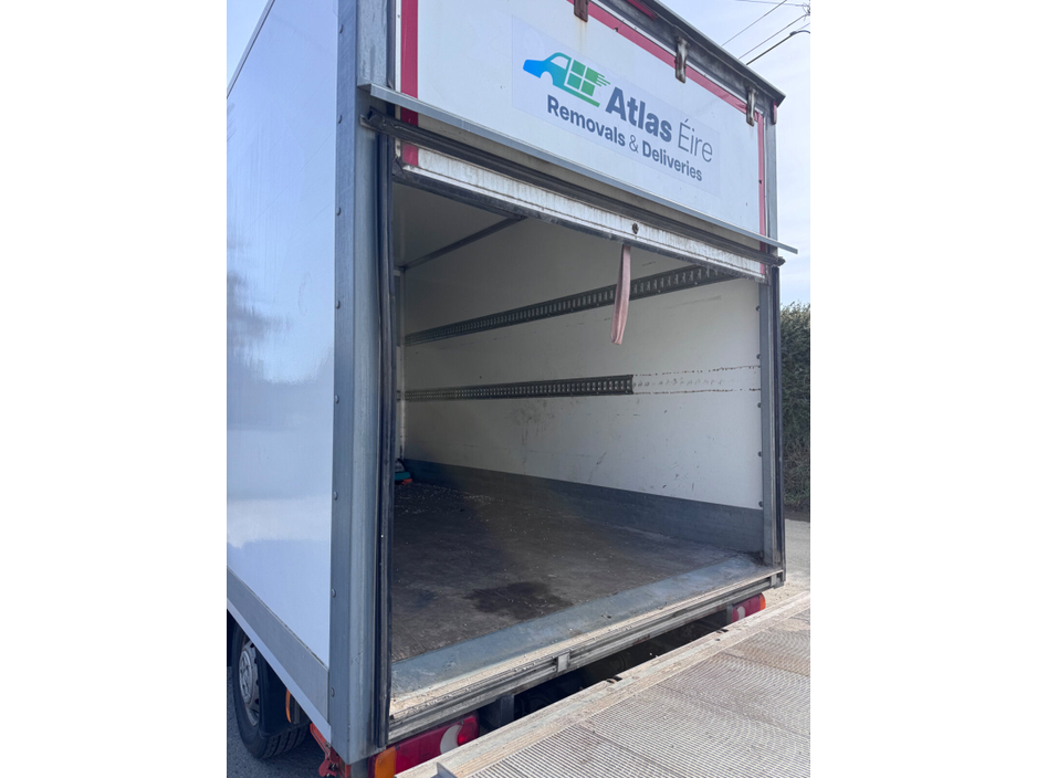 2021 Peugeot Boxer - image 16